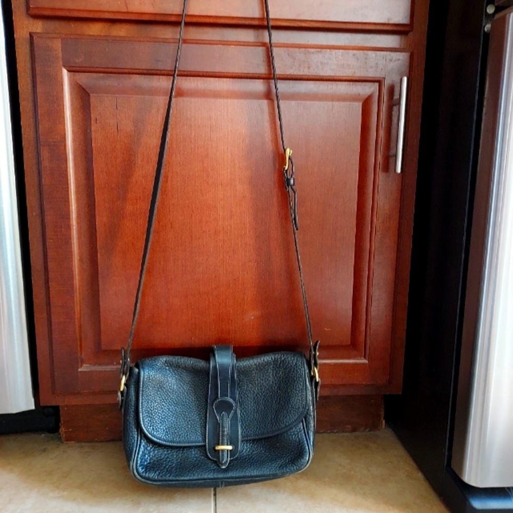 Dooney & Burke Handbag (black)